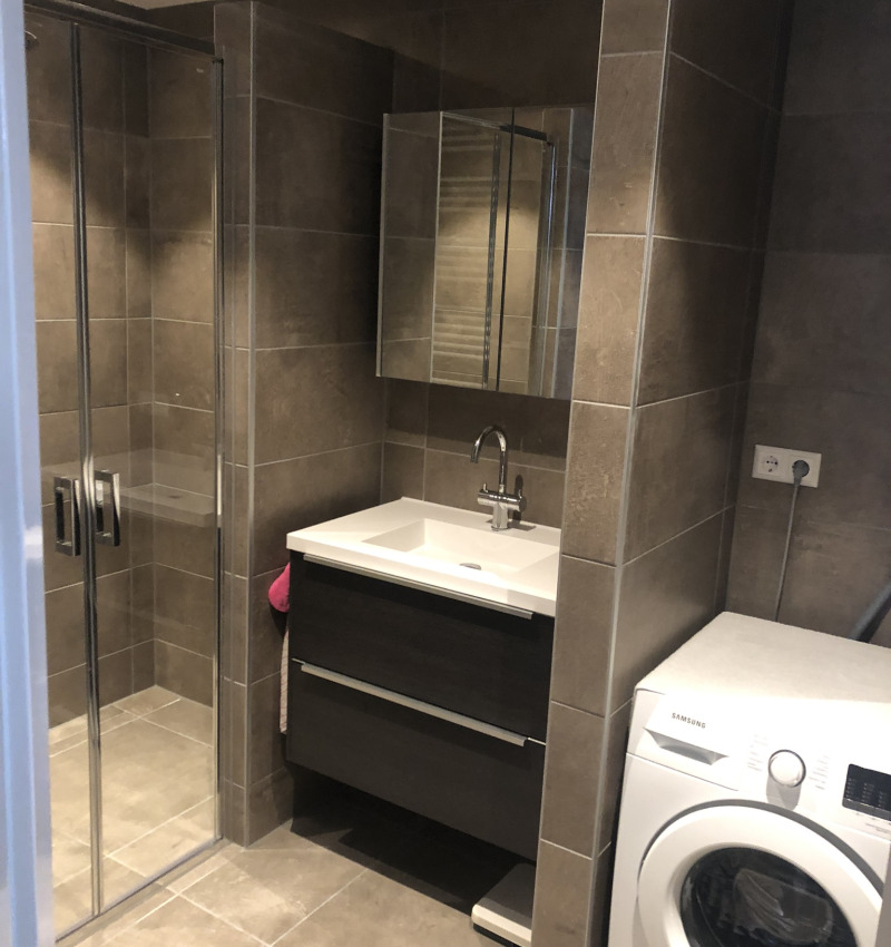 Badkamer en toilet renovatie familie Doorm