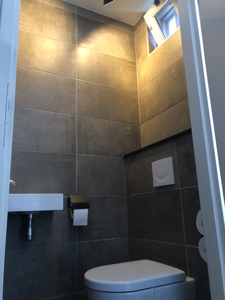 Badkamer en toilet renovatie familie Doorm