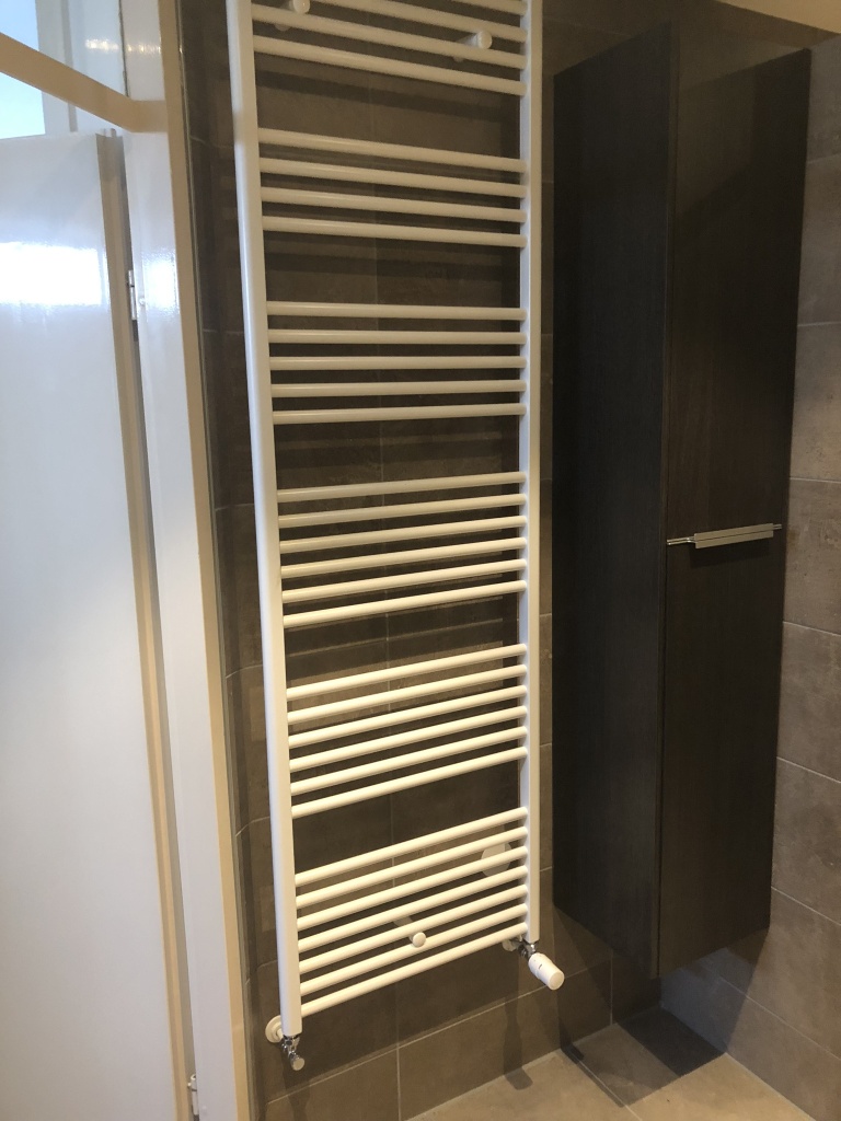 Badkamer en toilet renovatie familie Doorm