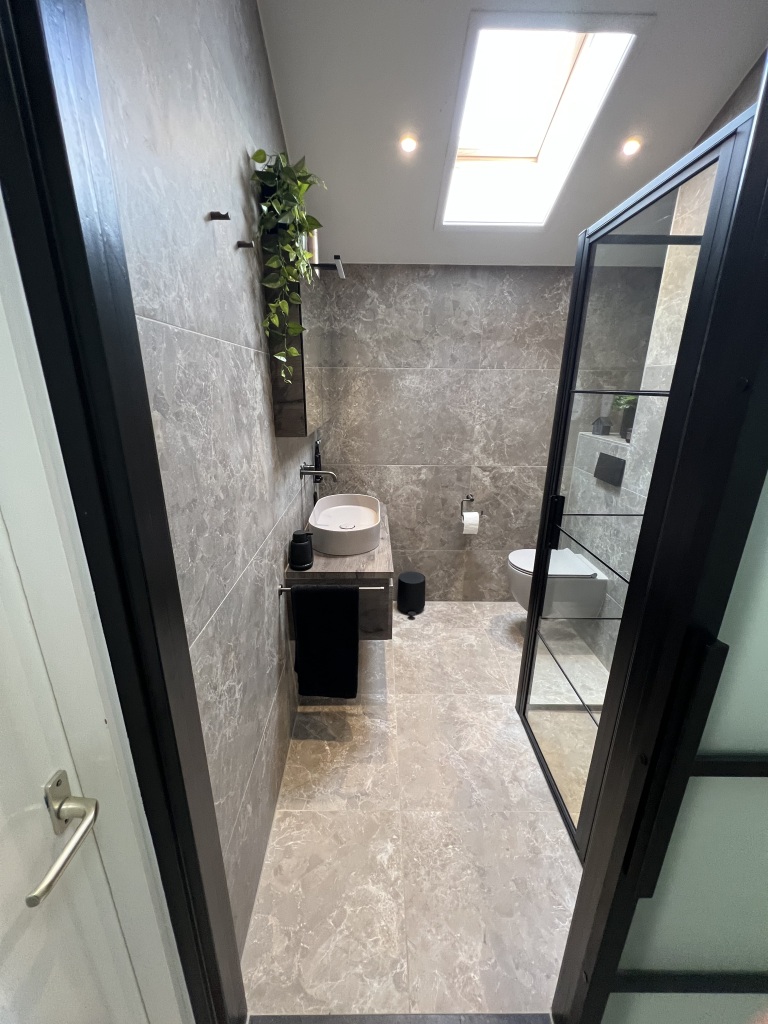 Badkamer renovatie Grote Oost 